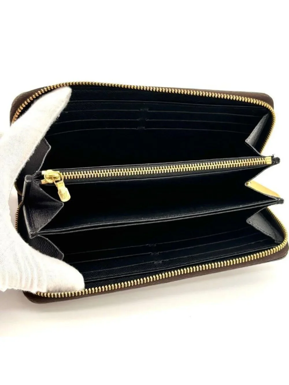 Louis Vuitton Monogram Giant Zippy Wallet